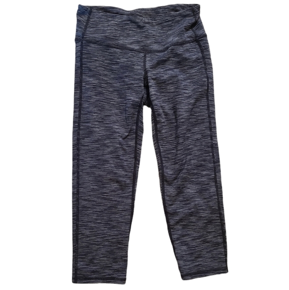 Athleta Energy chaturanga Capri pants - Picture 2 of 7